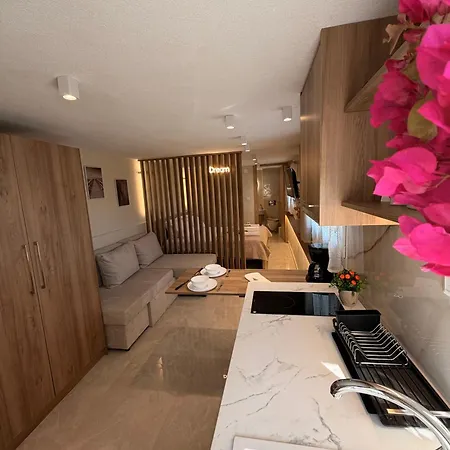 Апартаменты Mandarin Luxury *