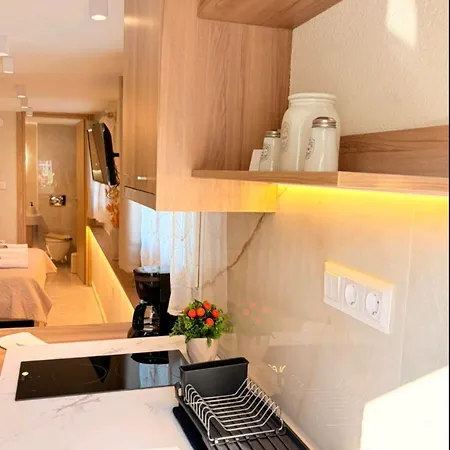 Апартаменты Mandarin Luxury *